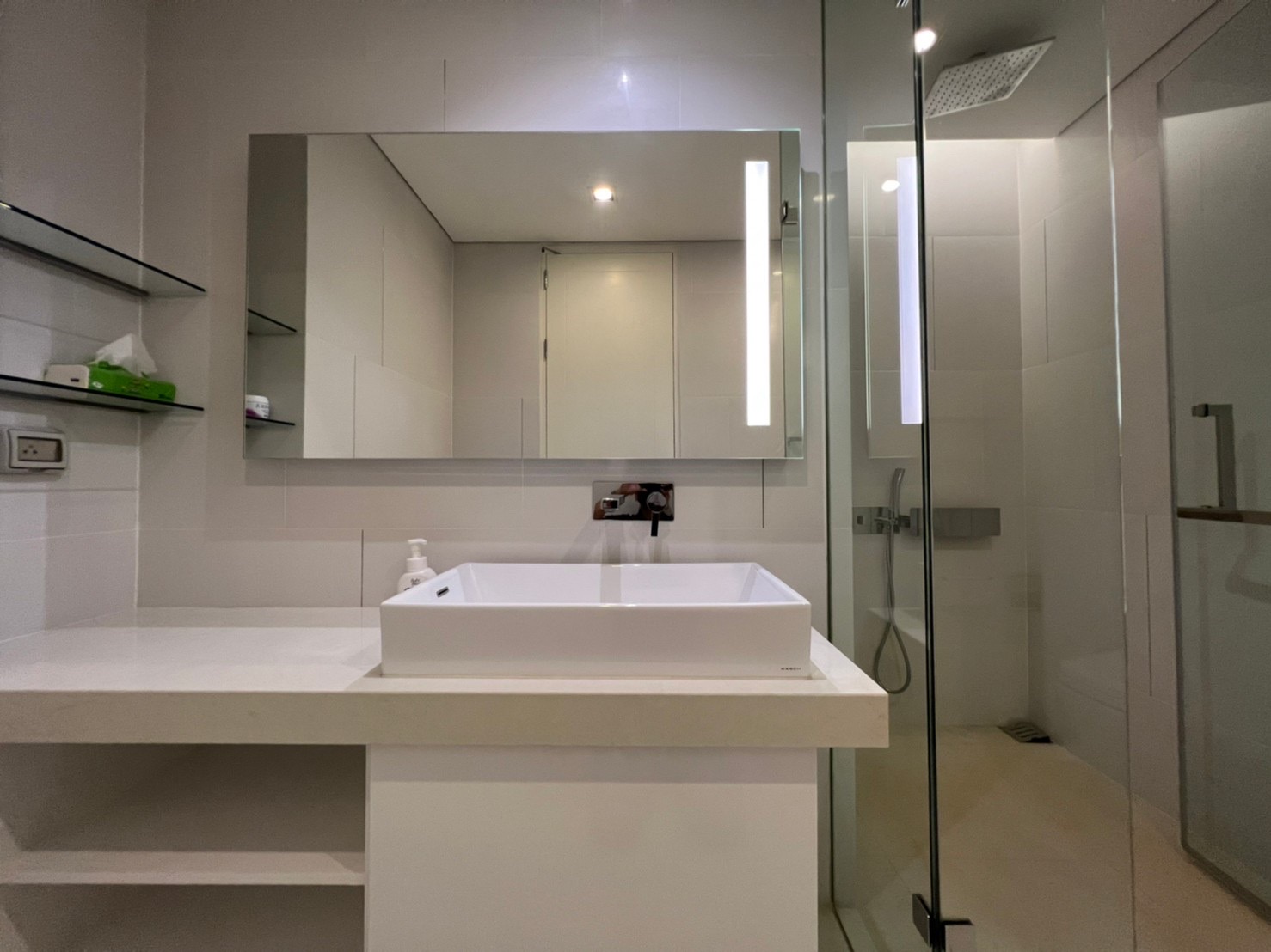 ขายคอนโดสุดหรู เดอะ แบงค็อก สาทร 1 ห้องนอนขนาดใหญ่