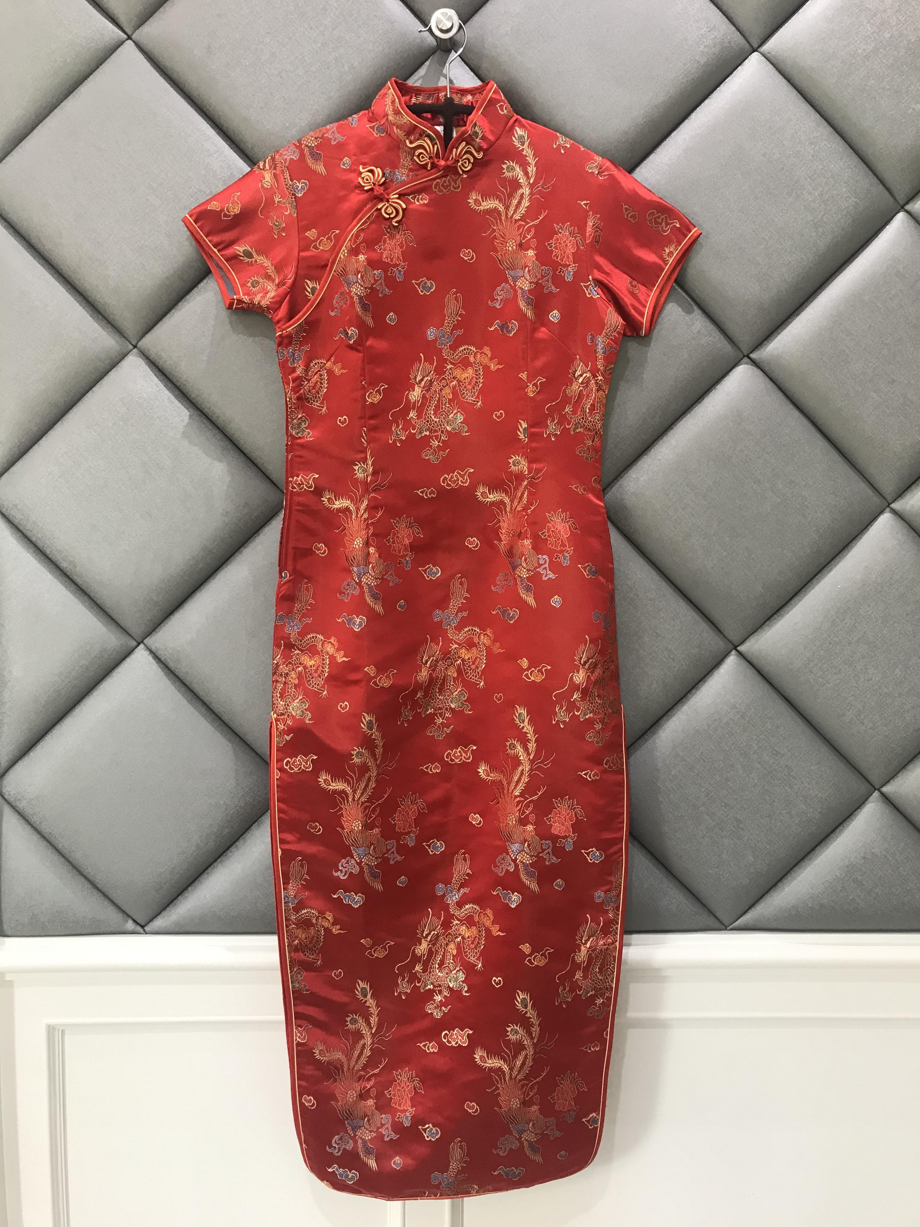 กี่เพ้ายาวสีแดง ทอลายมังกรและนกฟีนิกซ์ ส่งฟรี ems