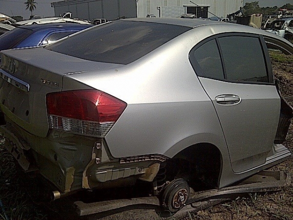 ขายท้ายตัดฮอนด้านิวซิตตี้ ปี 2008-2012, Haft cut Honda City 2008-2012