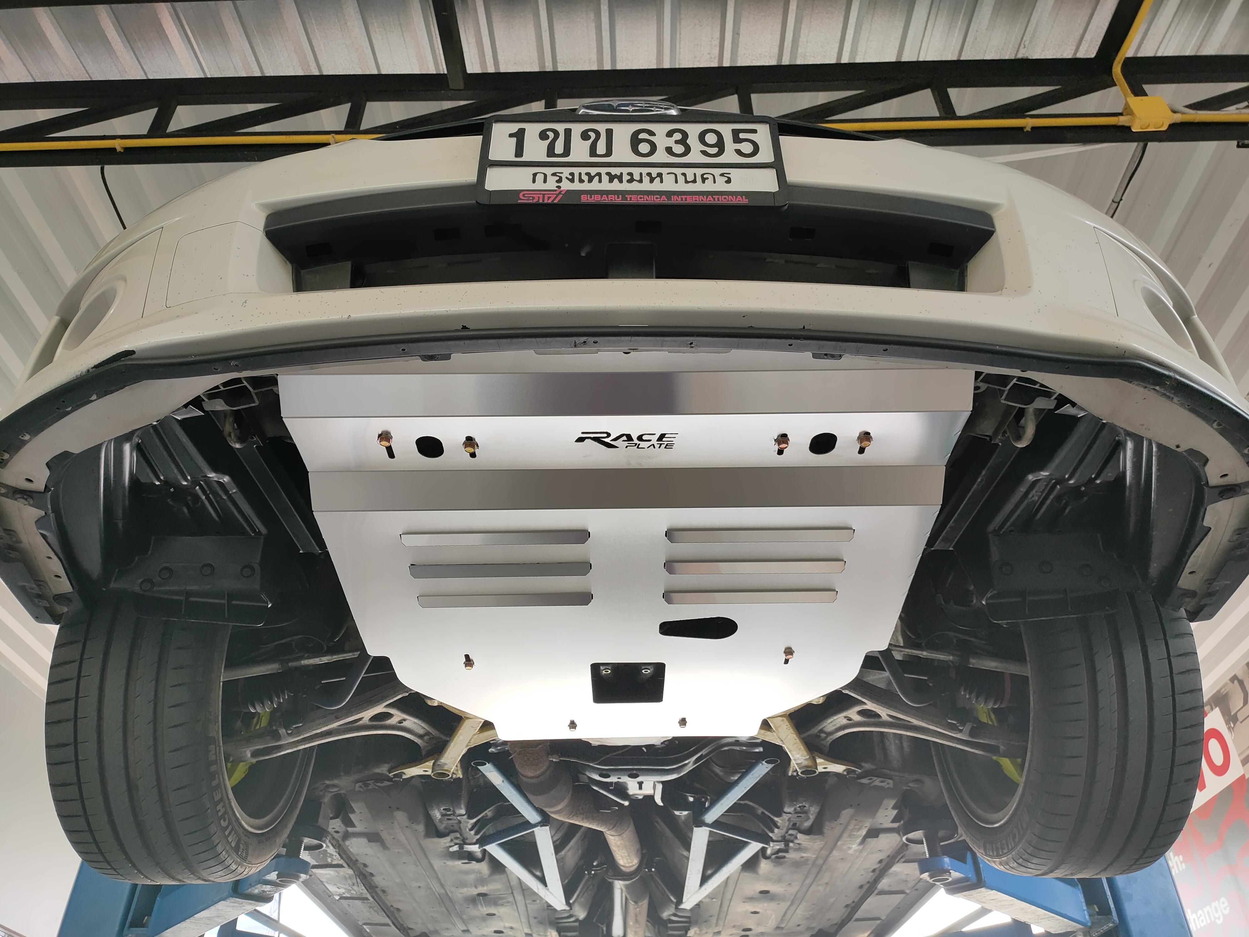 แผ่นปิดใต้ห้องเครื่องอลูมิเนียม Subaru Impreza GH แมว Raceplate_Undertray