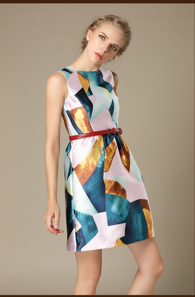 ชุดเดรสสั้น แขนกุดผ้าซาติน ทอลายตามแบบ ส่งฟรี ems