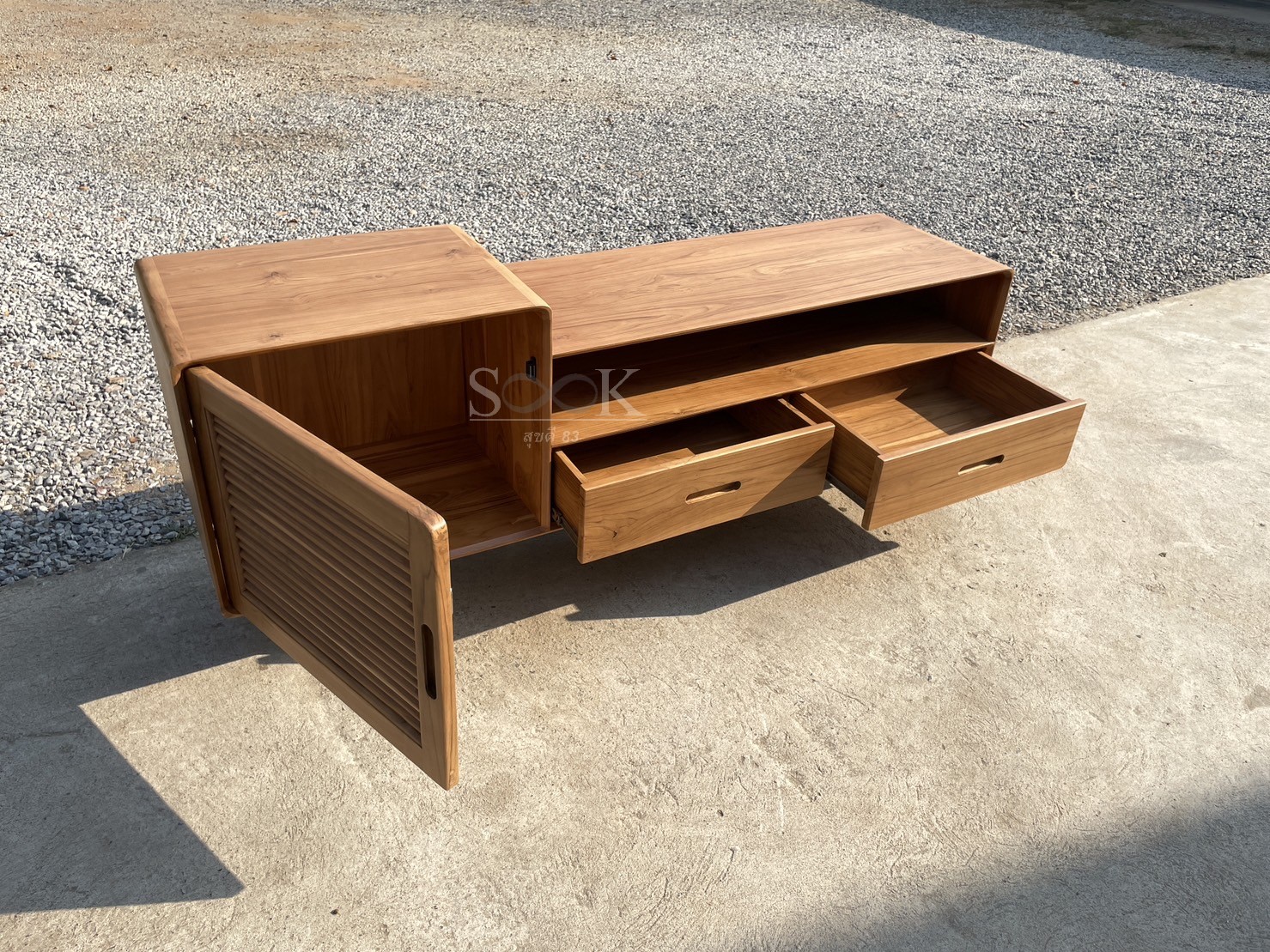 ไซด์บอร์ดวางทีวีบานเกล็ด (สีสัก)