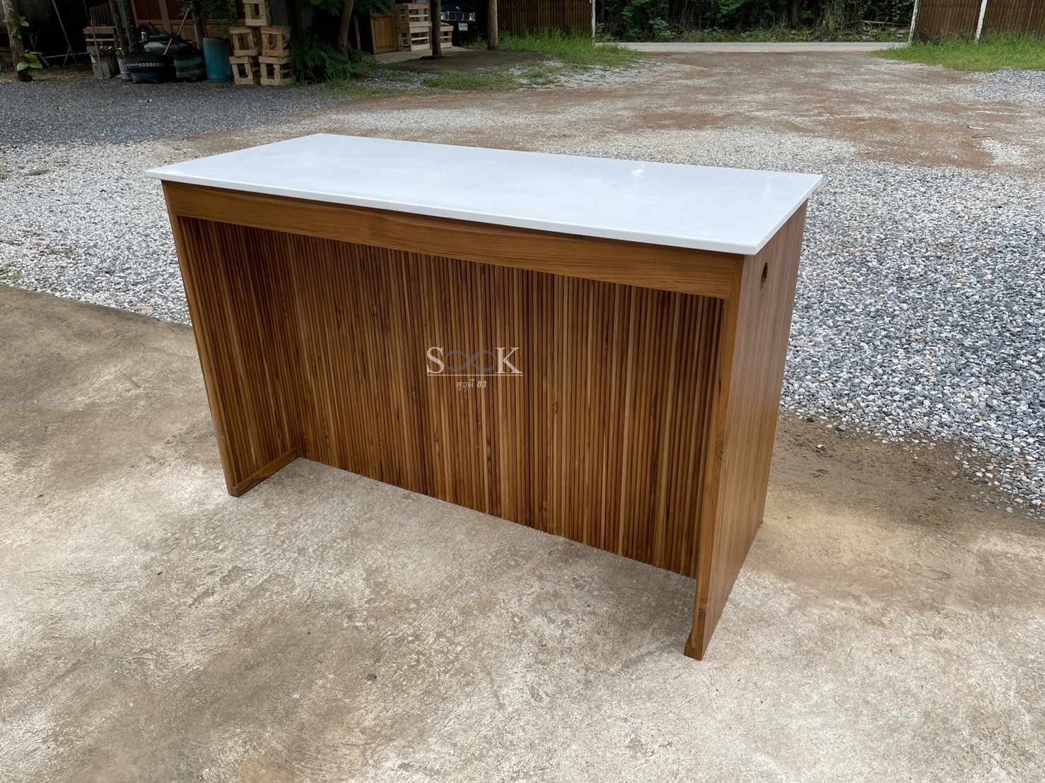 โต๊ะขาประดับซี่ (สีสัก)