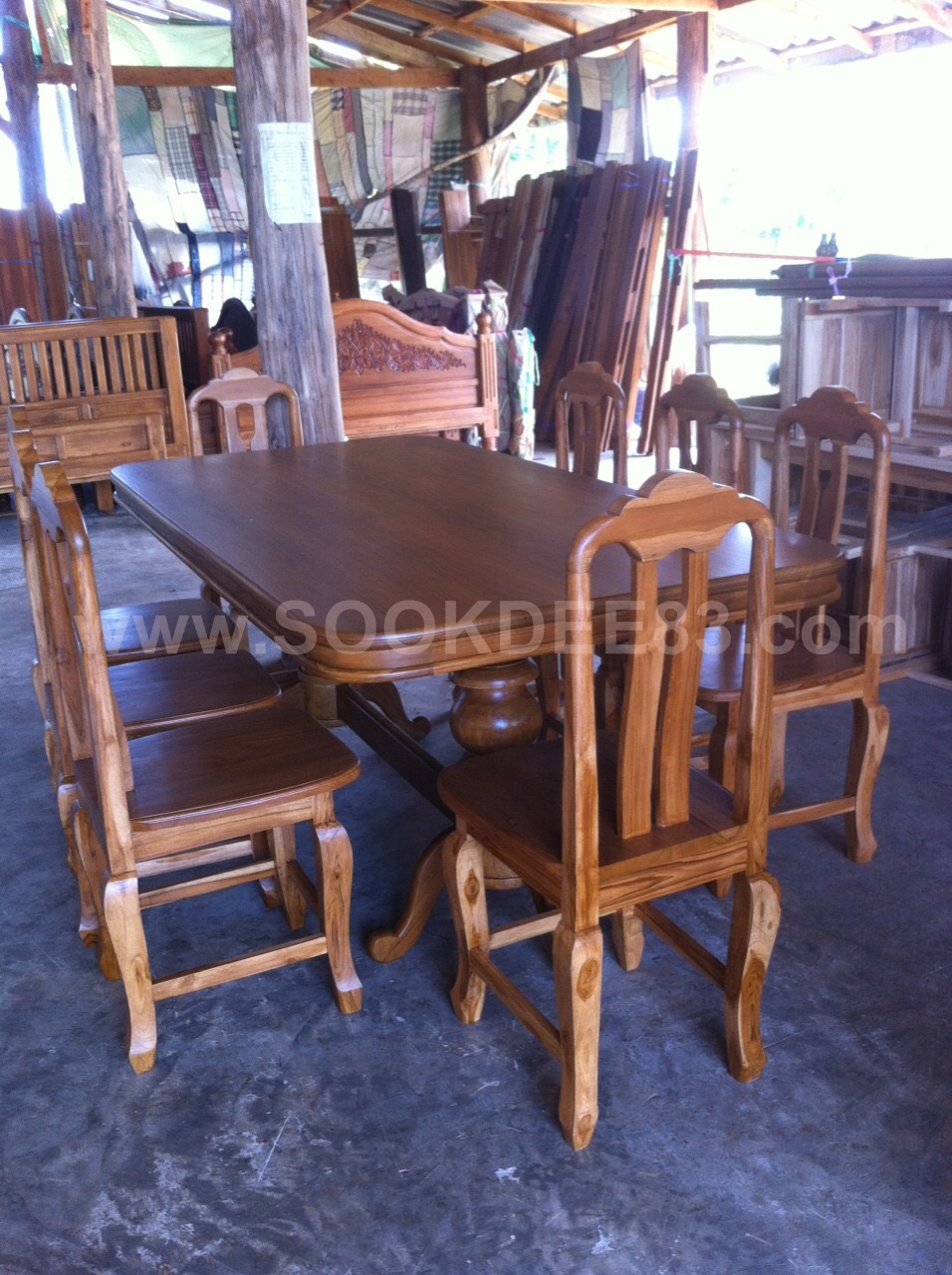 ชุดโต๊ะกินข้าวลบมุม 2 ม. เก้าอี้ซี่คู่ 8 ตัว