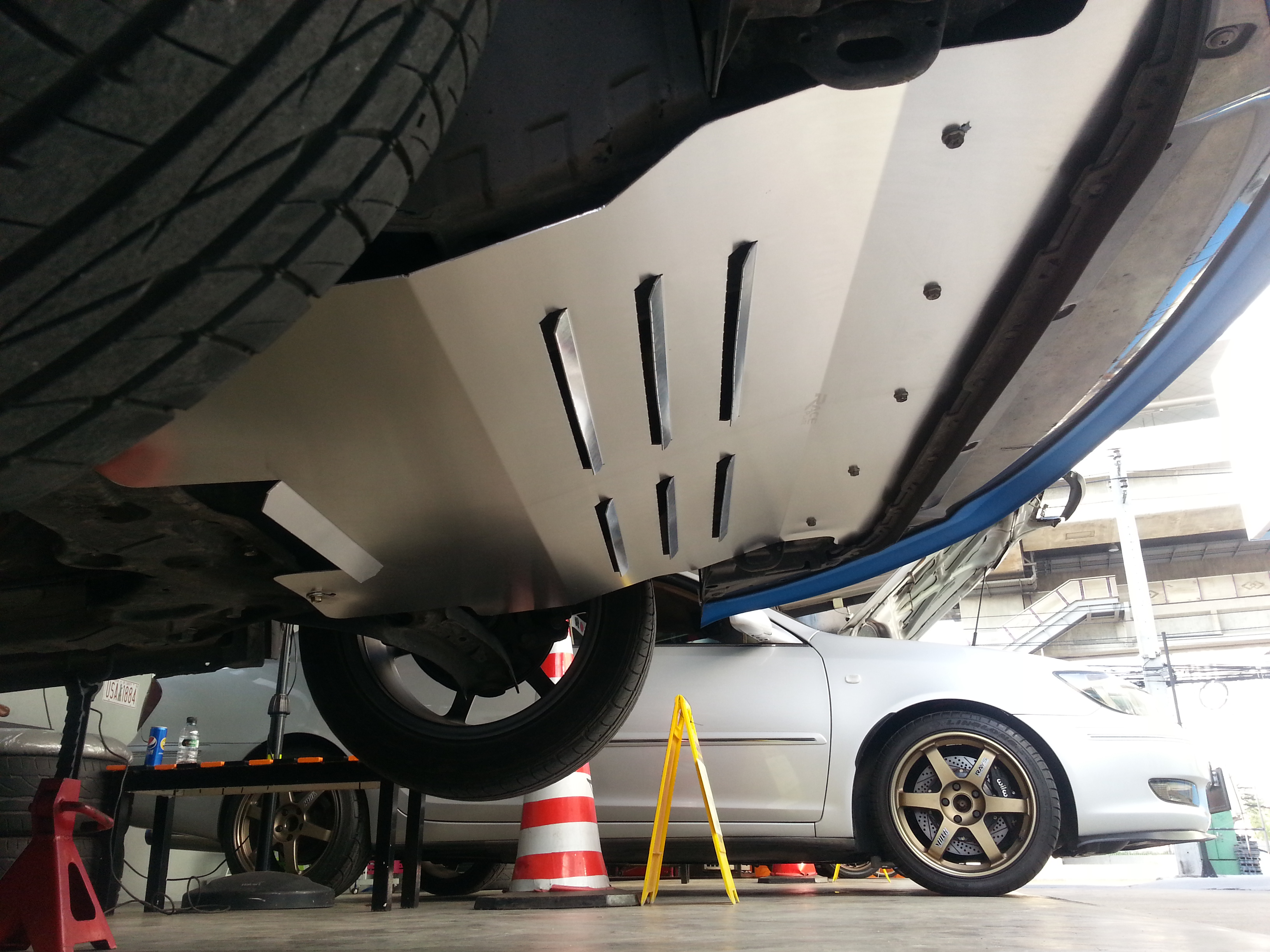 แผ่นปิดใต้ห้องเครื่องอลูมิเนียม Suzuki Swift ZC Raceplate_Undertray