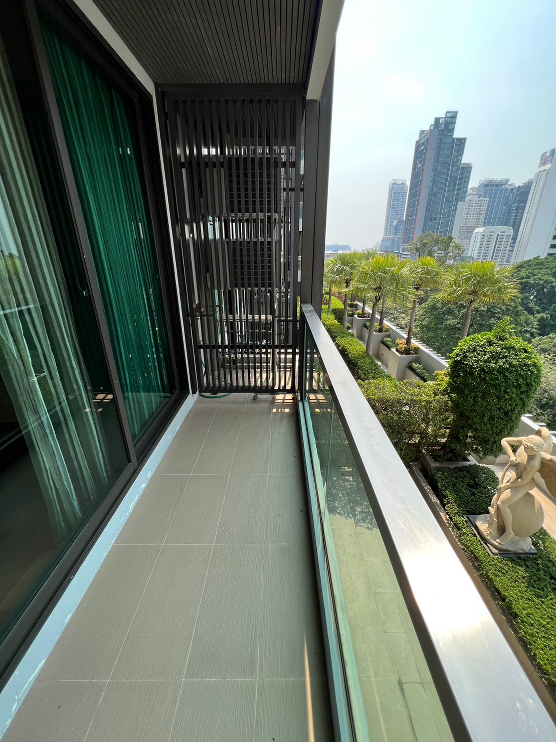 ขาย คอนโด The Address Sukhumvit 28 ใกล้ BTS พร้อมพงษ์ & BTS ทองหล่อ