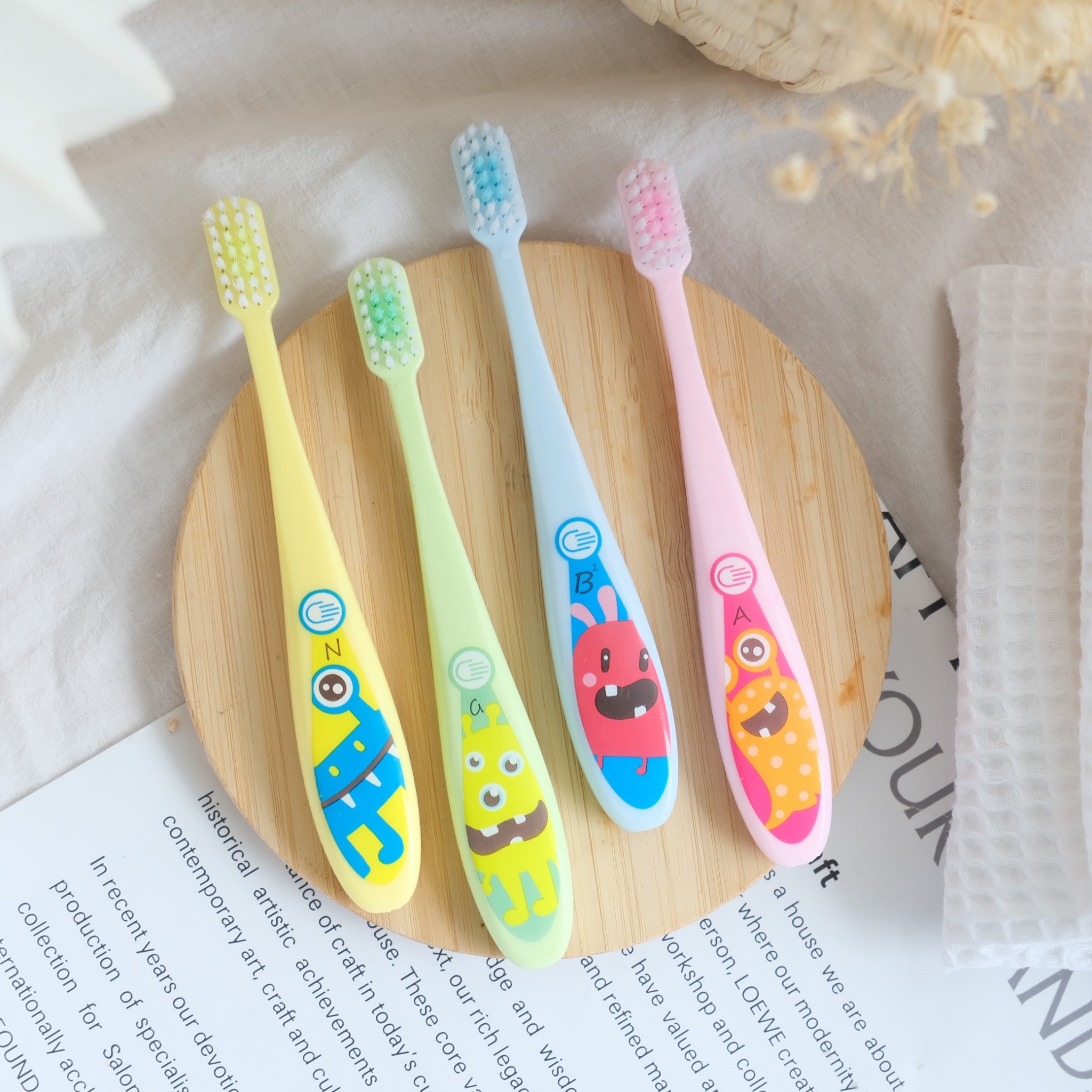 19083 แปรงสีฟัน ปาล์มเมด มอนสเตอร์ แบง 0-3 ปี (12 ชิ้น)