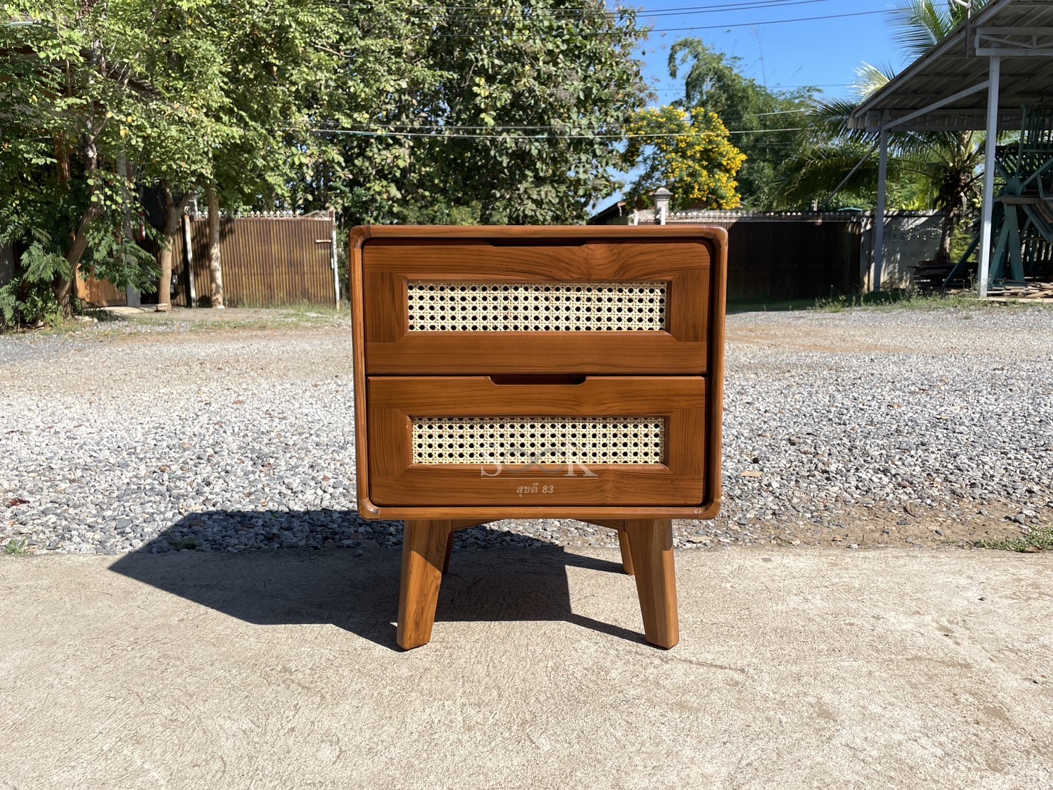 ตู้หัวเตียงไม้สักผสมหวาย