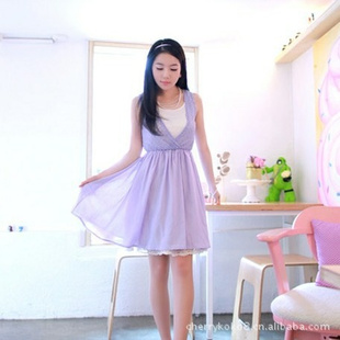 ชุดเดรสแขนกุดสีม่วง ตัวเสื้อด้านบนเป็นผ้าถักเย็บติดกับเสื้อ cotton สีขาวตัวใน ส่งฟรี ems