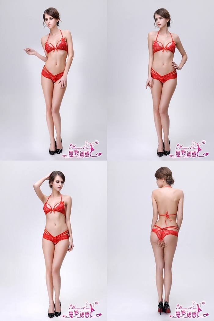 N166 ชุดชั้นในเซ็กซี่มาในสไตล์แบบชุดบีกีนี่ ตัวบราเป็นผ้าลูกไม้ด้านหน้าประดับโบว์ใช้คล้องคอผูกหลังตามภาพ กางเกงในเป็นแบบเอวต่ำแต่งสายและประดับโบว์เหมือนในรูปเลยค่ะ