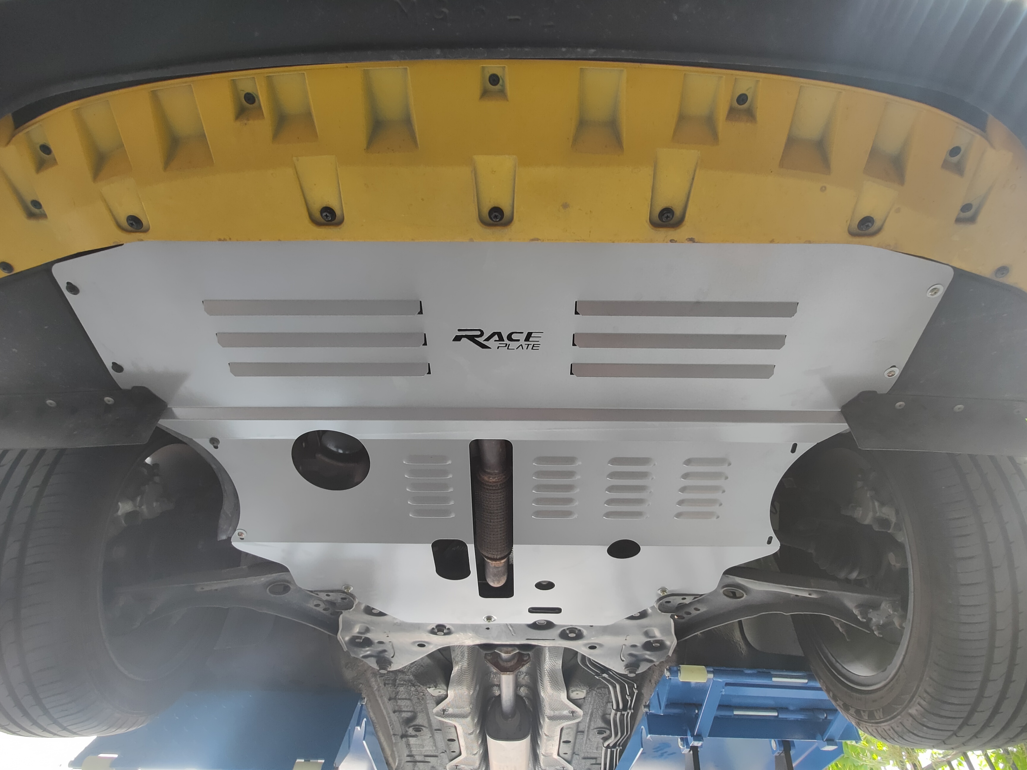 แผ่นปิดใต้ห้องเครื่องอลูมิเนียม MG5 2020-2023 Raceplate_Undertray