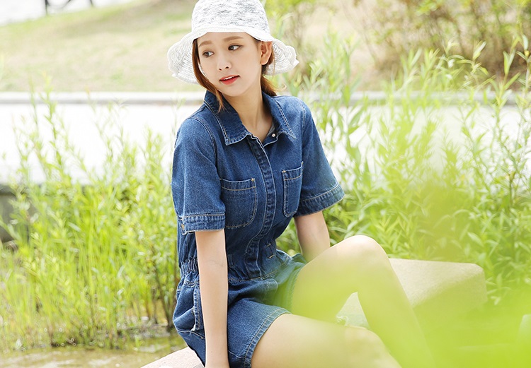 จั๊มสูทยีนส์ขาสั้น เอวจั๊ม กระดุมผ่าหน้าตลอดตัว ส่งฟรี ems