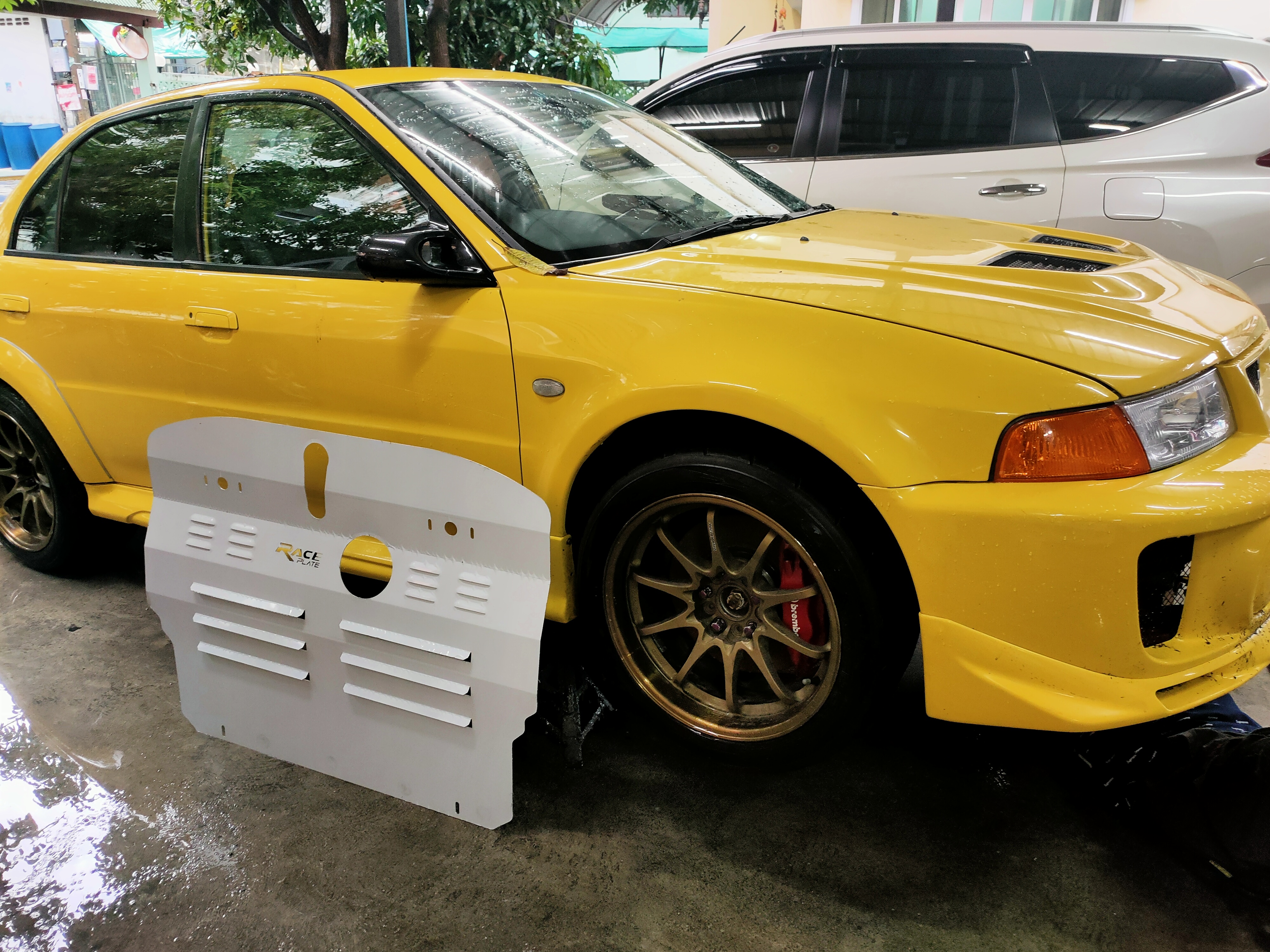แผ่นปิดใต้ห้องเครื่องอลูมิเนียม Mitsubishi Lancer Evolution 456 Raceplate_Undertray