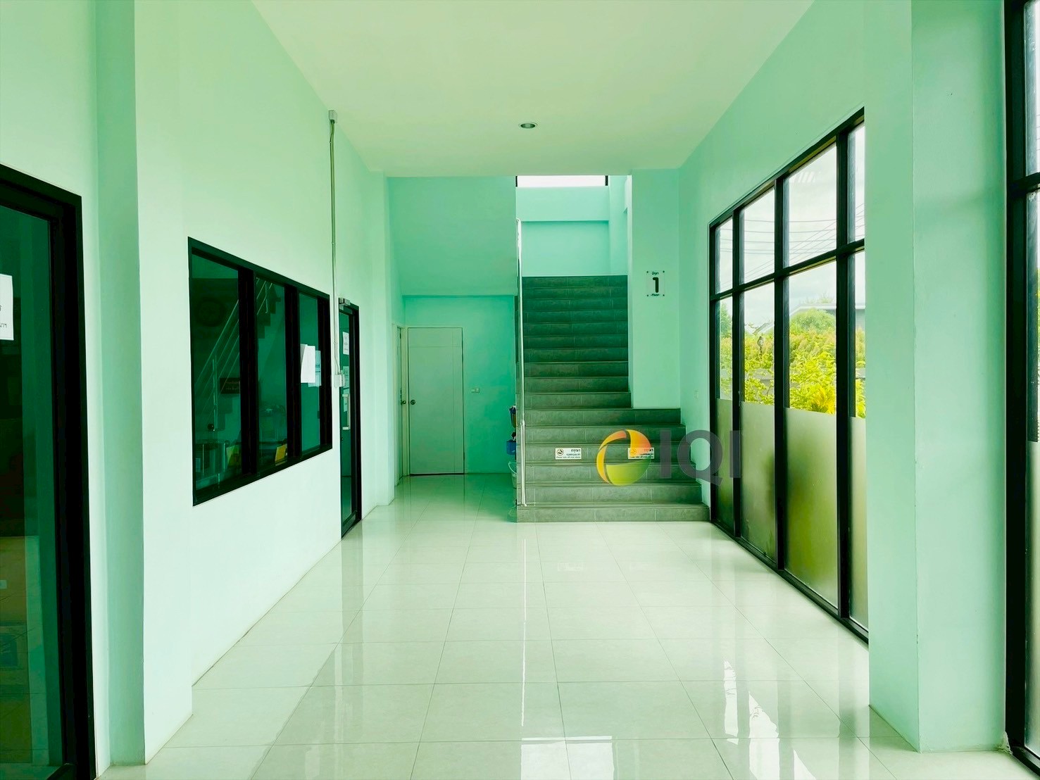 ขายที่ดินพร้อมสำนักงาน 2 ชั้นและคลังสินค้า เนื้อที่ 1 ไร่ ถนนบัวนครินทร์ บางนาตราด