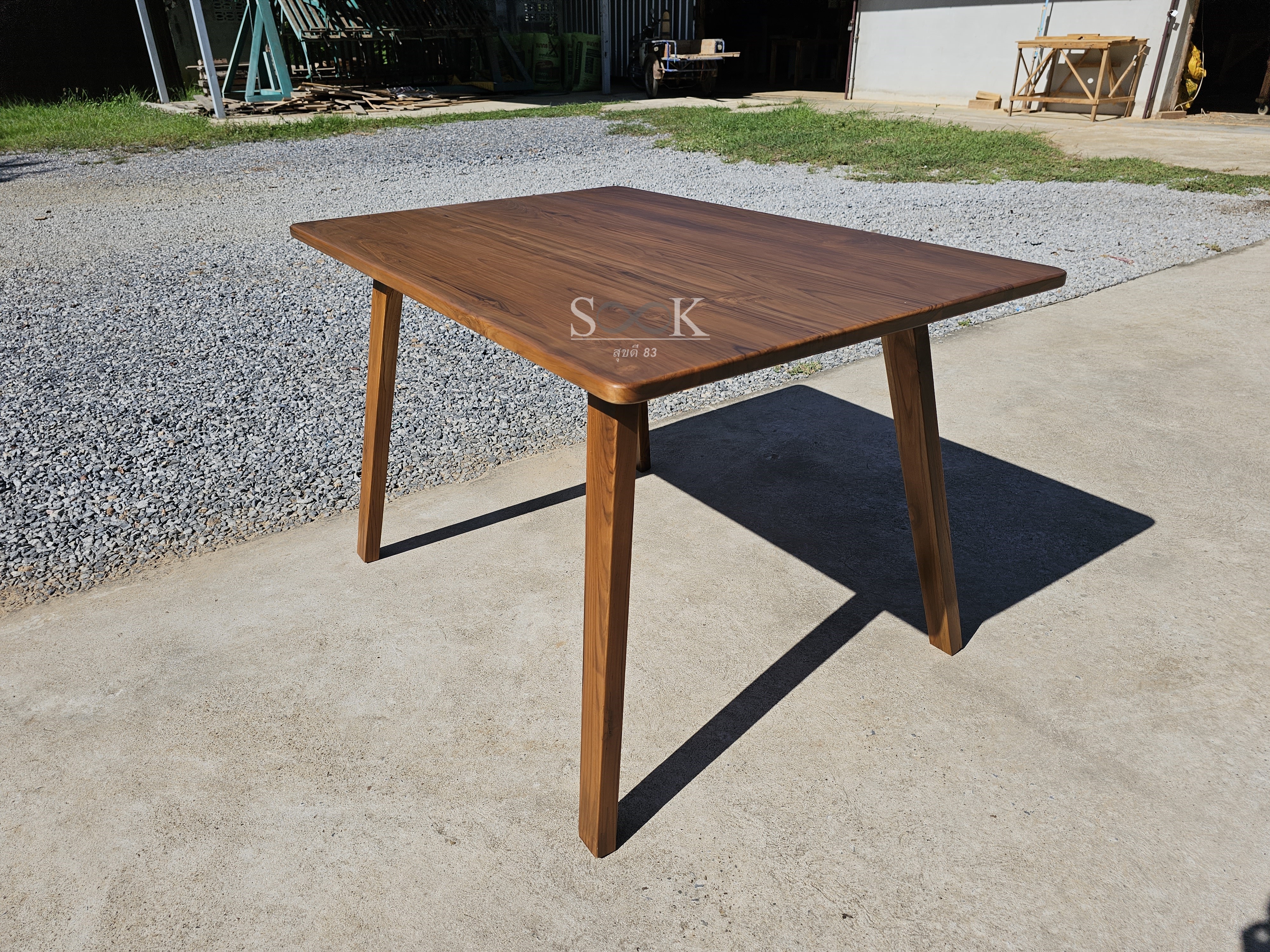 โต๊ะอาหารมินิมอล 1.2 ม.