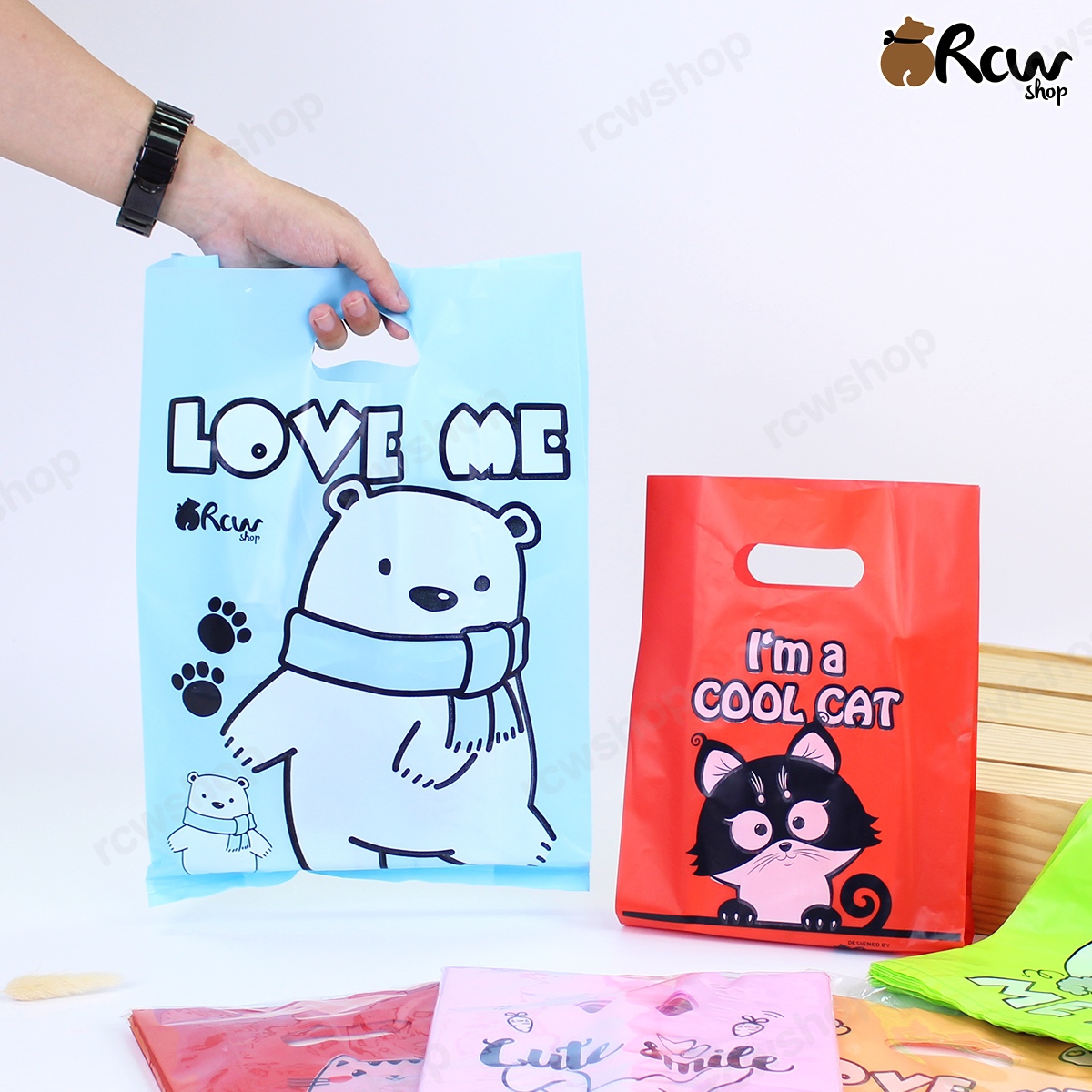 ถุงหื้วบูติก แบบเจาะ (แบบสุ่มลาย 6 สี)