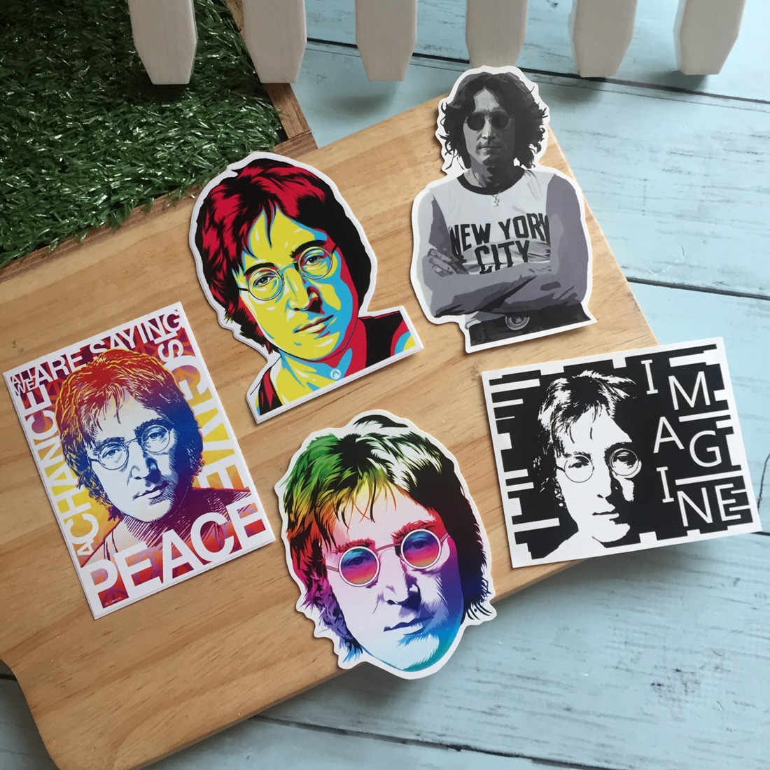 John Lennon สติกเกอร์ เคลือบกันน้ำ ลายวงดนตรี ติดกีตาร์ มอเตอร์ไซด์ กระเป๋าเดินทาง Waterproof Decal Sticker