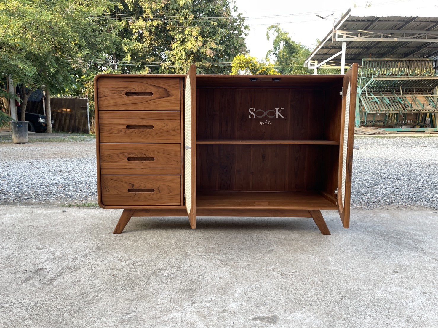 ตู้เก็บของบานหวาย