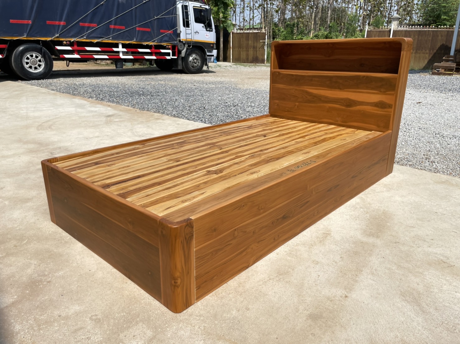 เตียงหัวช่องมีลิ้นชัก