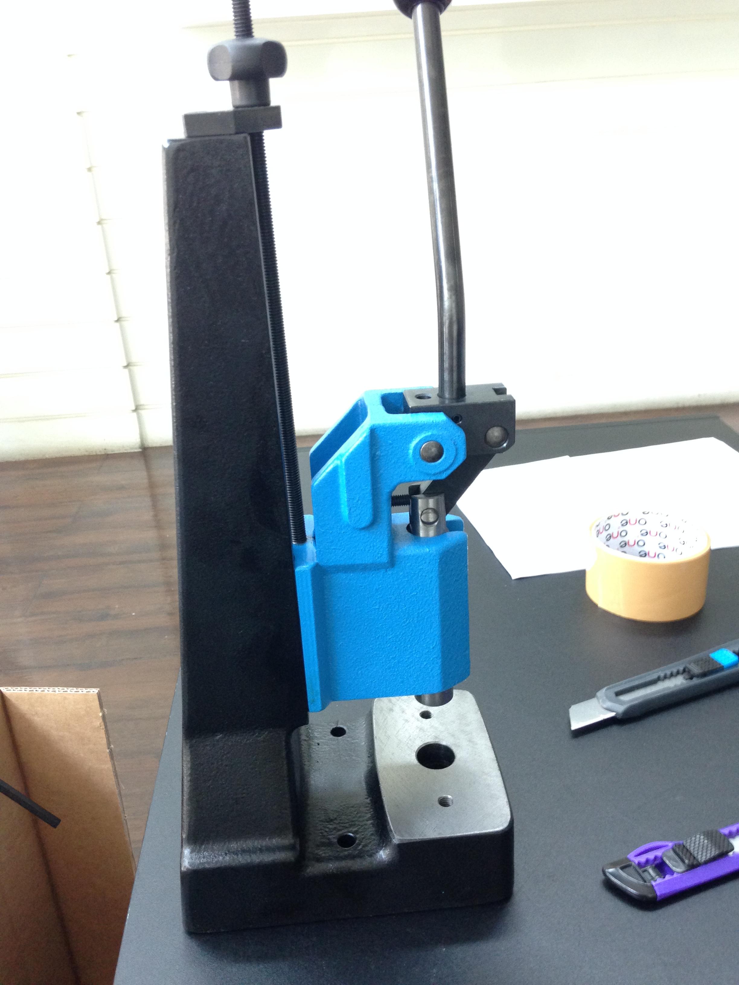 mader MADER HAND PRESS CL 500 K: เครื่องอัดมือโยก Toggle Press กำลัง 5 kN (500 kg) คุณภาพสูง