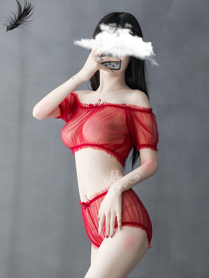 N821 ชุดนอนเซ็กซี่ ชุดนอนผ้าซีทรูมาในแบบ 2 ชิ้นบน-ล่าง ชิ้นบนเป็นเสื้อเกาะอกปาดไหล่แขนสั้น ชิ้นล่างเป็นกางเกงผ้าซีทรูไม่มีซับตามรูปถ่ายสินค้าจริงเลยค่ะ