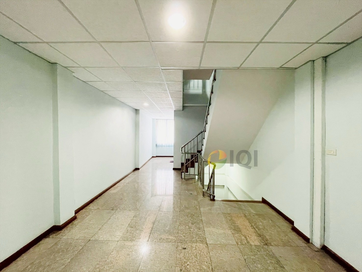 ขายอาคารพาณิชย์ 5 ชั้นครึ่ง ติดถนนอรุณอมรินทร์ ทำเลดีสามารถทำธุรกิจได้หลายอย่าง