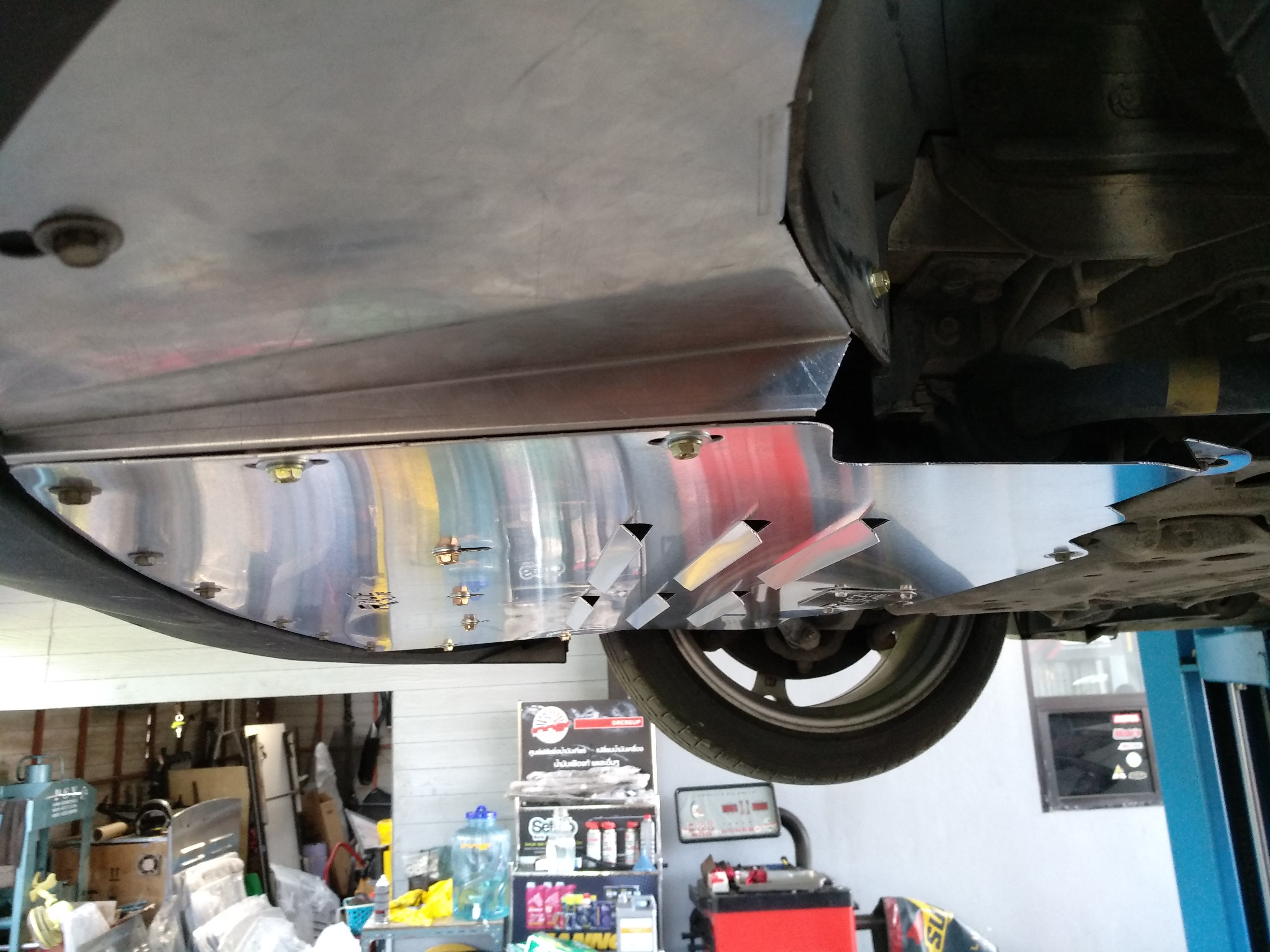 แผ่นปิดใต้ห้องเครื่องอลูมิเนียม Nissan 370Z Nismo Version Raceplate_Undertray