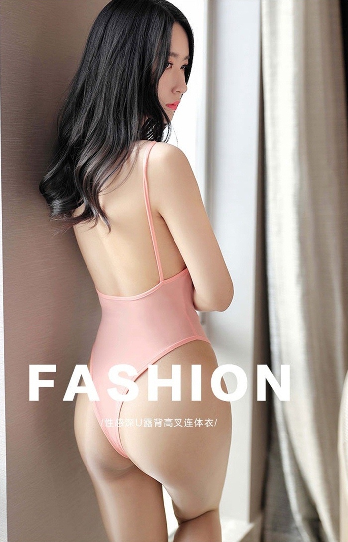 L175 ชุดว่ายน้ำเปิดเป้าเซ็กซี่ ชุดอีโรติกมาในสไตล์ชุดว่ายน้ำสวมใส่แบบใช้คล้องไหล่ ตัวชุดเป็นผ้ายืดเนื้อบางนิ่มด้านหลังเว้ากว้างลึกโชว์แผ่นหลัง ช่วงเป้าเป็นแบบเปิดเป้าตามรูปถ่ายสินค้าจริงเลยค่ะ