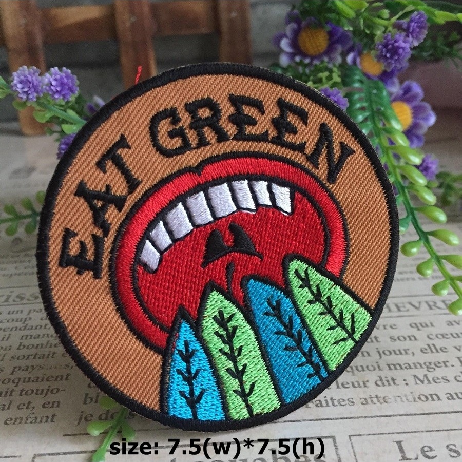 Eat Green ตัวรีดติดเสื้อ อาร์มรีด อาร์มปัก ตกแต่งเสื้อผ้า หมวก กระเป๋า แจ๊คเก็ตยีนส์ Food, Drink Embroidered Iron on Patch