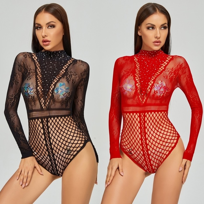 K165 ชุดตาข่ายแขนยาวเซ็กซี่ ชุดบอดี้สูทแขนยาวเนื้อตาข่าย รหัสนี้รวมความหลากหลายของลายตาข่ายไว้ในชุดเดียวกัน ด้านหน้าช่วงลำคอแหลมมายังหน้าอกประดับด้วยจิลเม็ดเล็กๆตามรูปเลยค่ะ