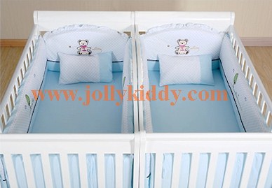 B10246 เตียงนอนไม้สำหรับเด็ก White Premium (WD4)