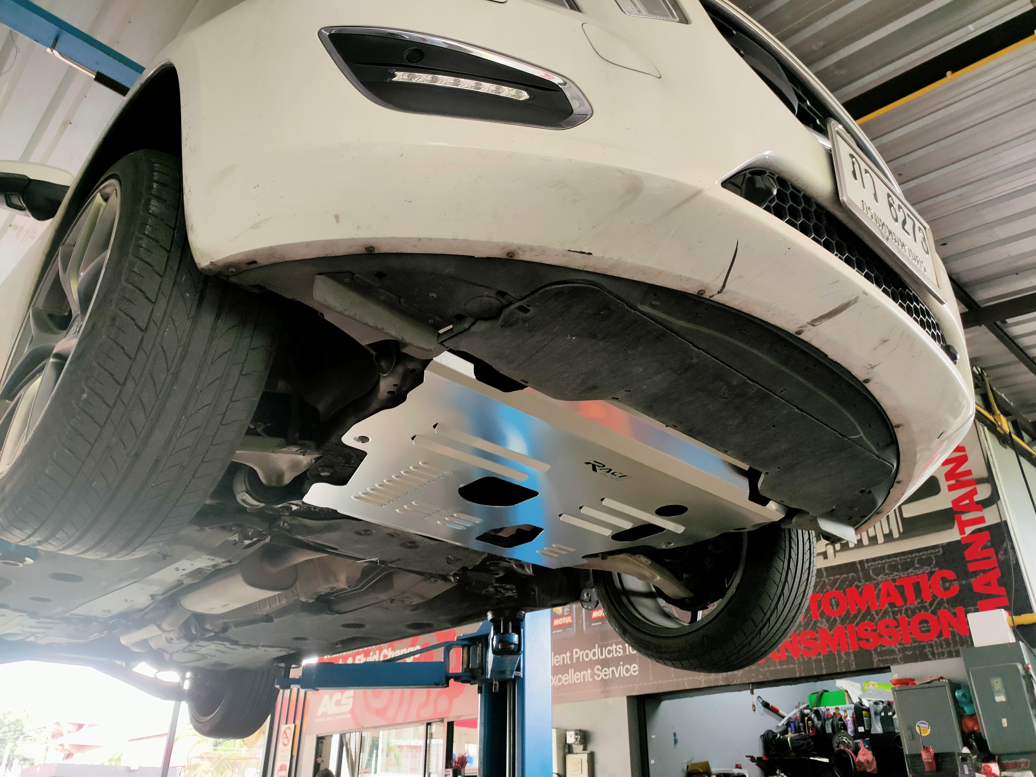 แผ่นปิดใต้ห้องเครื่องอลูมิเนียม Volvo S60 Raceplate_Undertray