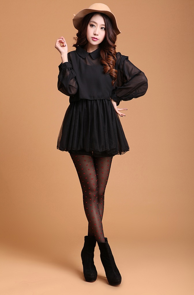 มินิเดรส หรือเสื้อตัวยาว มีสีดำและสีครีมค่ะ ส่งฟรี ems