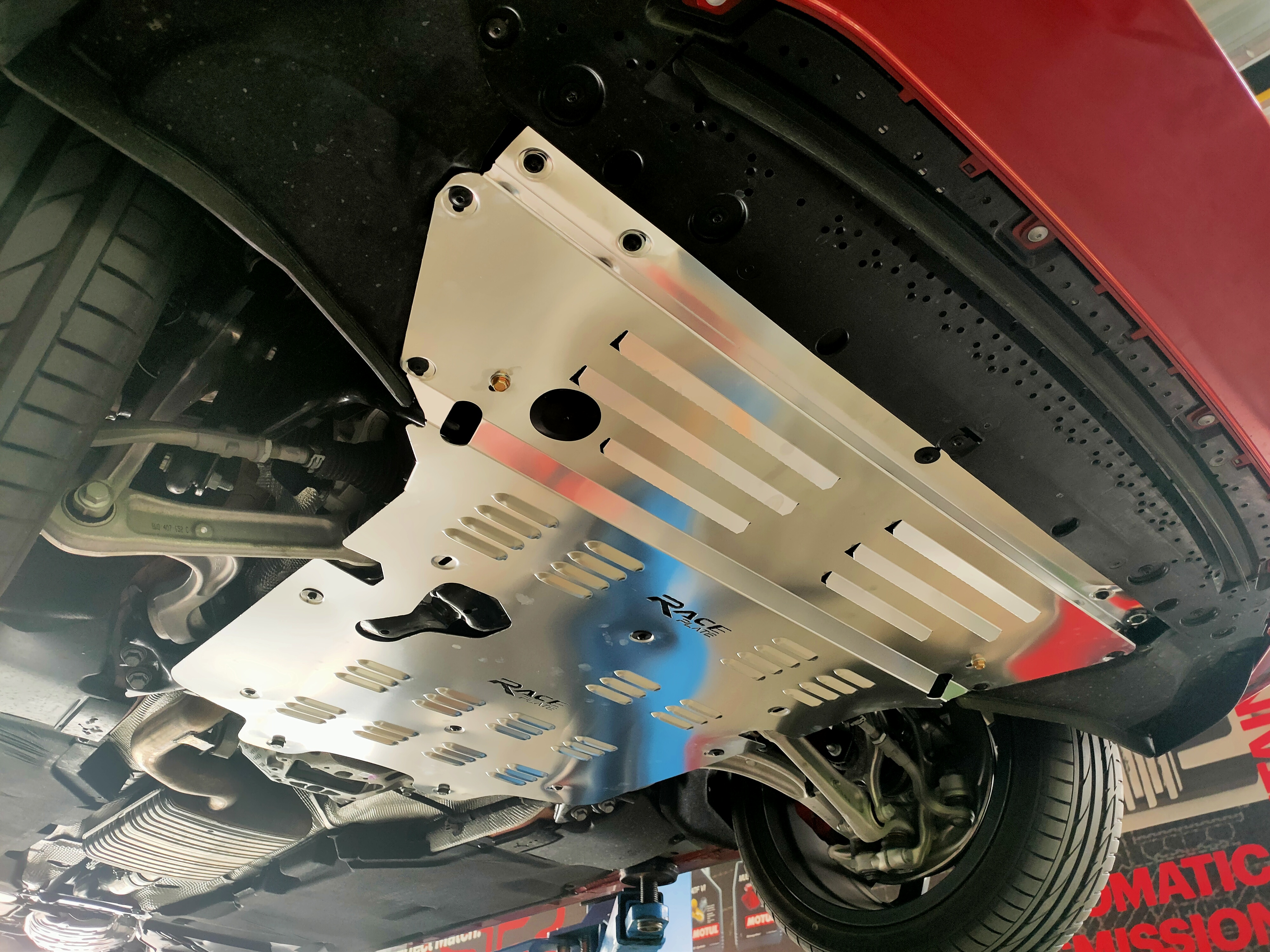 แผ่นปิดใต้ห้องเครื่องอลูมิเนียม Audi A5 2018 Raceplate_Undertray