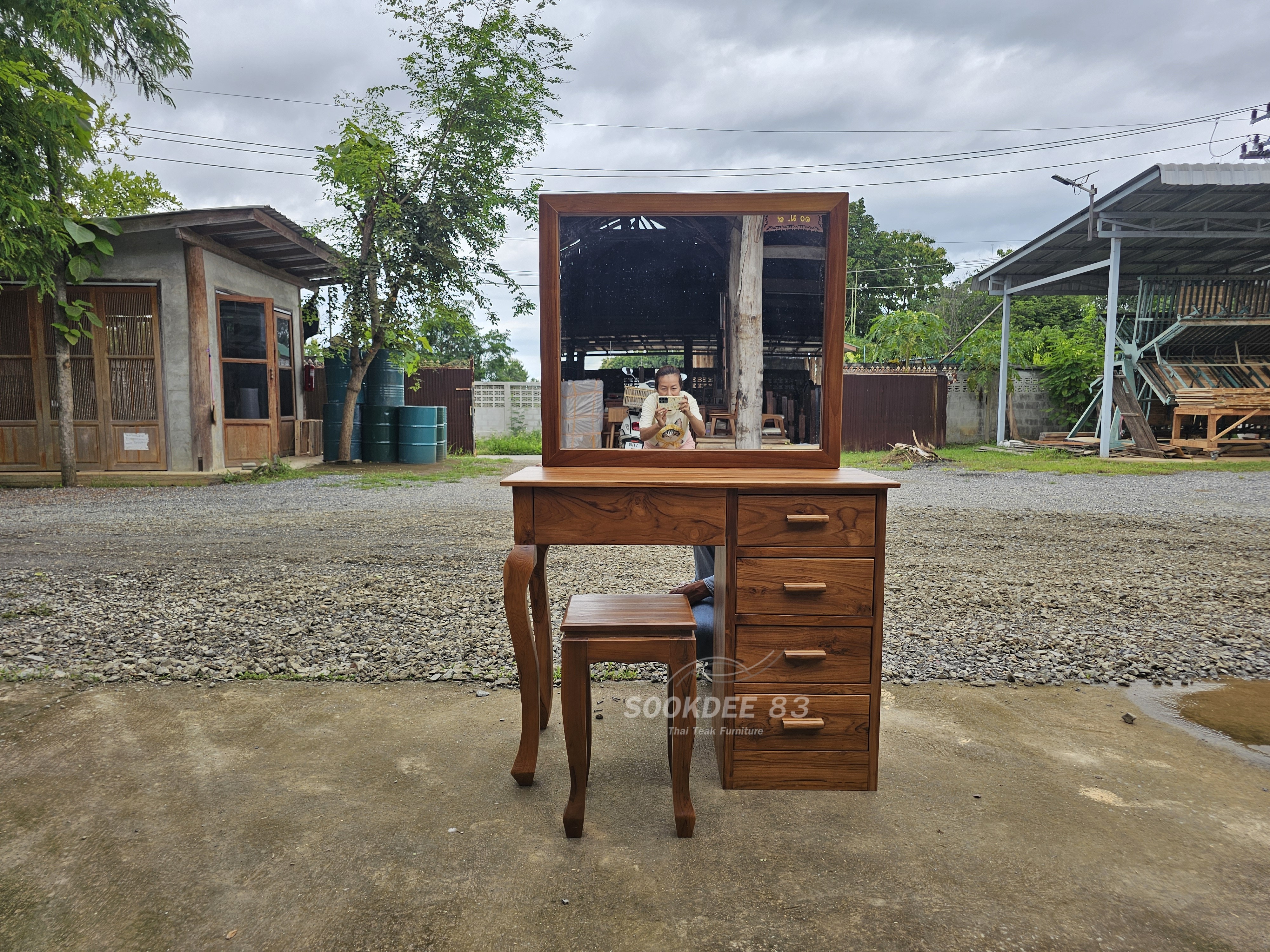 โต๊ะเครื่องแป้งขาหลุยส์ลิ้นชักข้าง