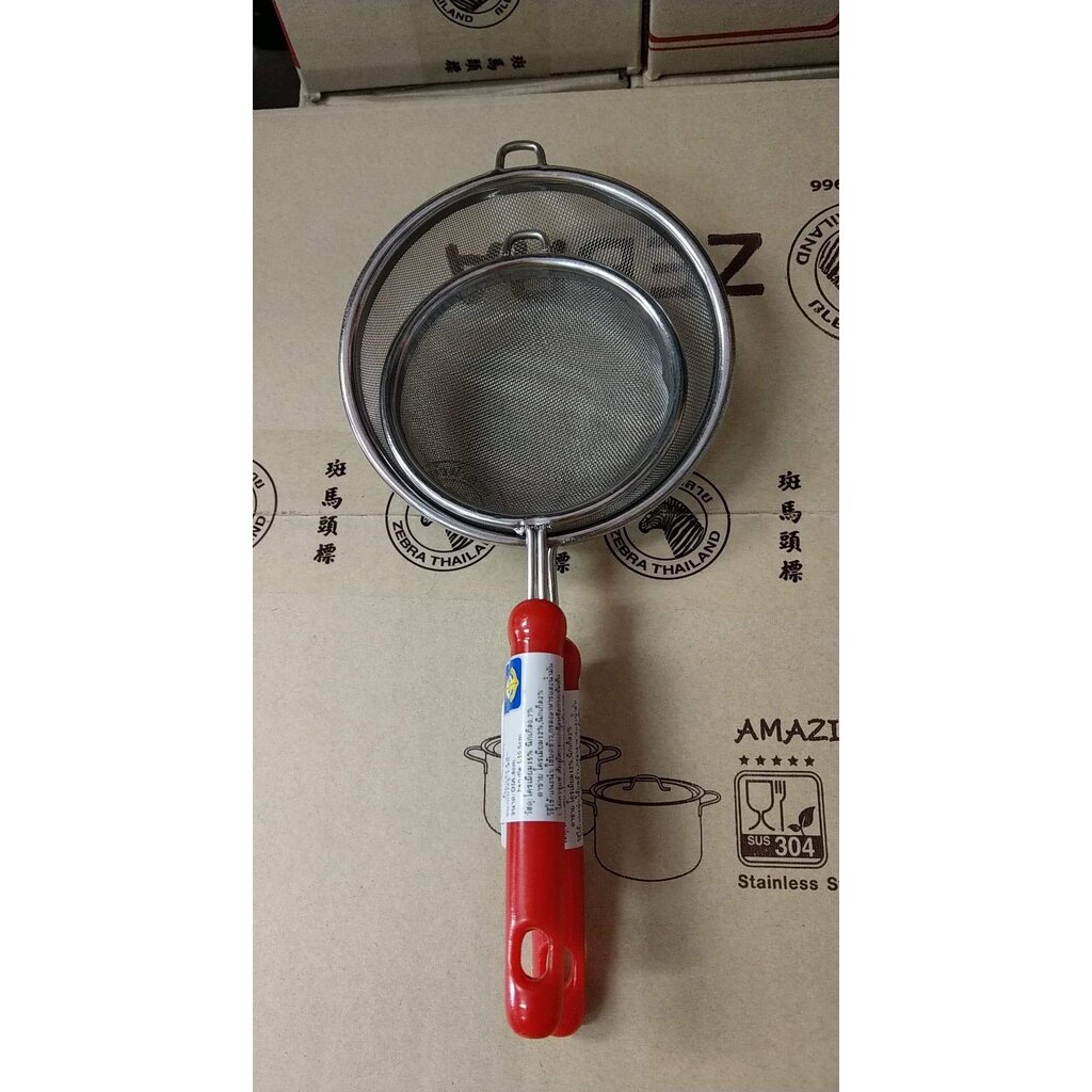 กระชอนกรอง ด้ามพลาสติกแดง กระชอนตาถี่ มี 2 ขนาดให้เลือก