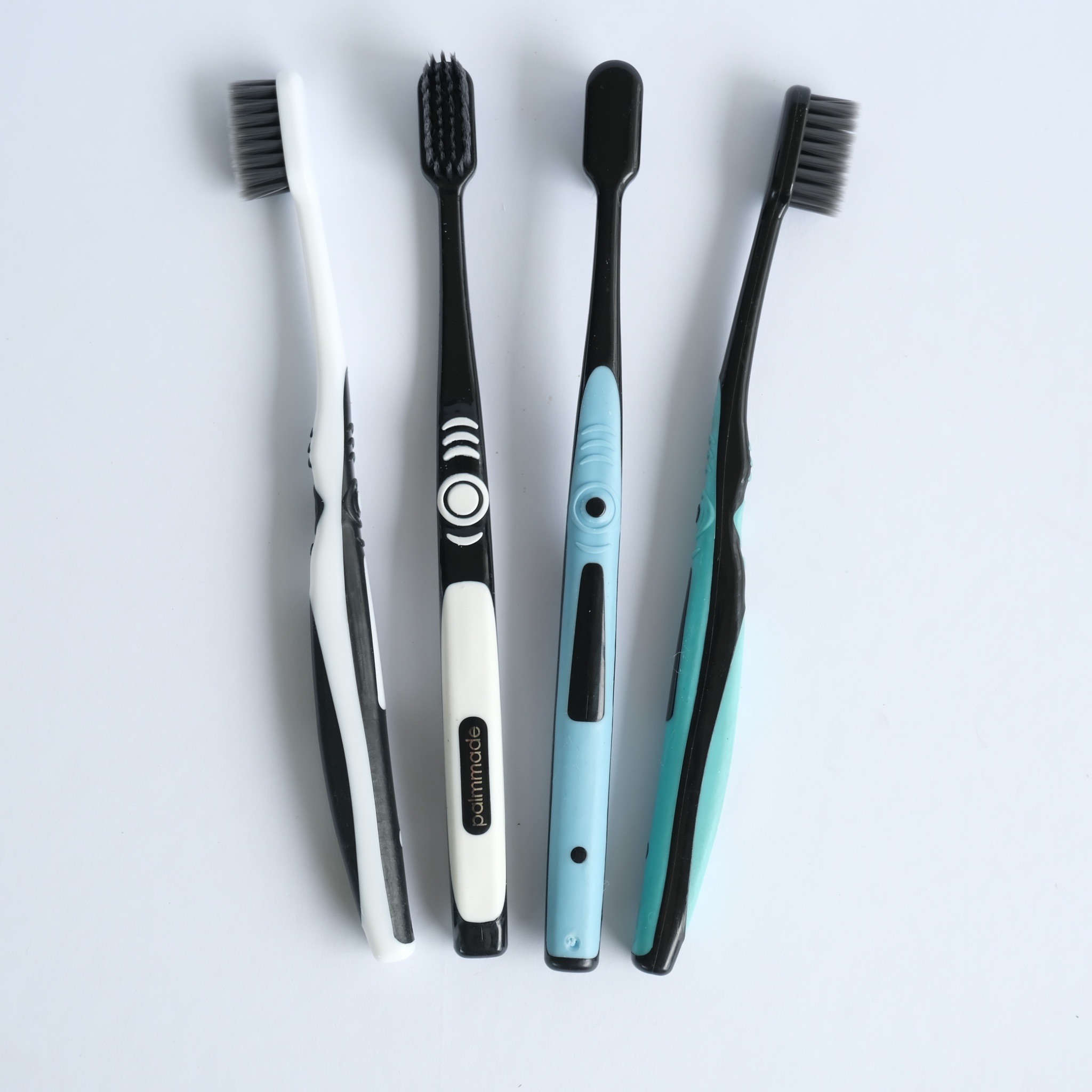 19067-แปรงสีฟัน แบล็ค ไดมอน เฟิร์น บอสตัน (12 ชิ้น)