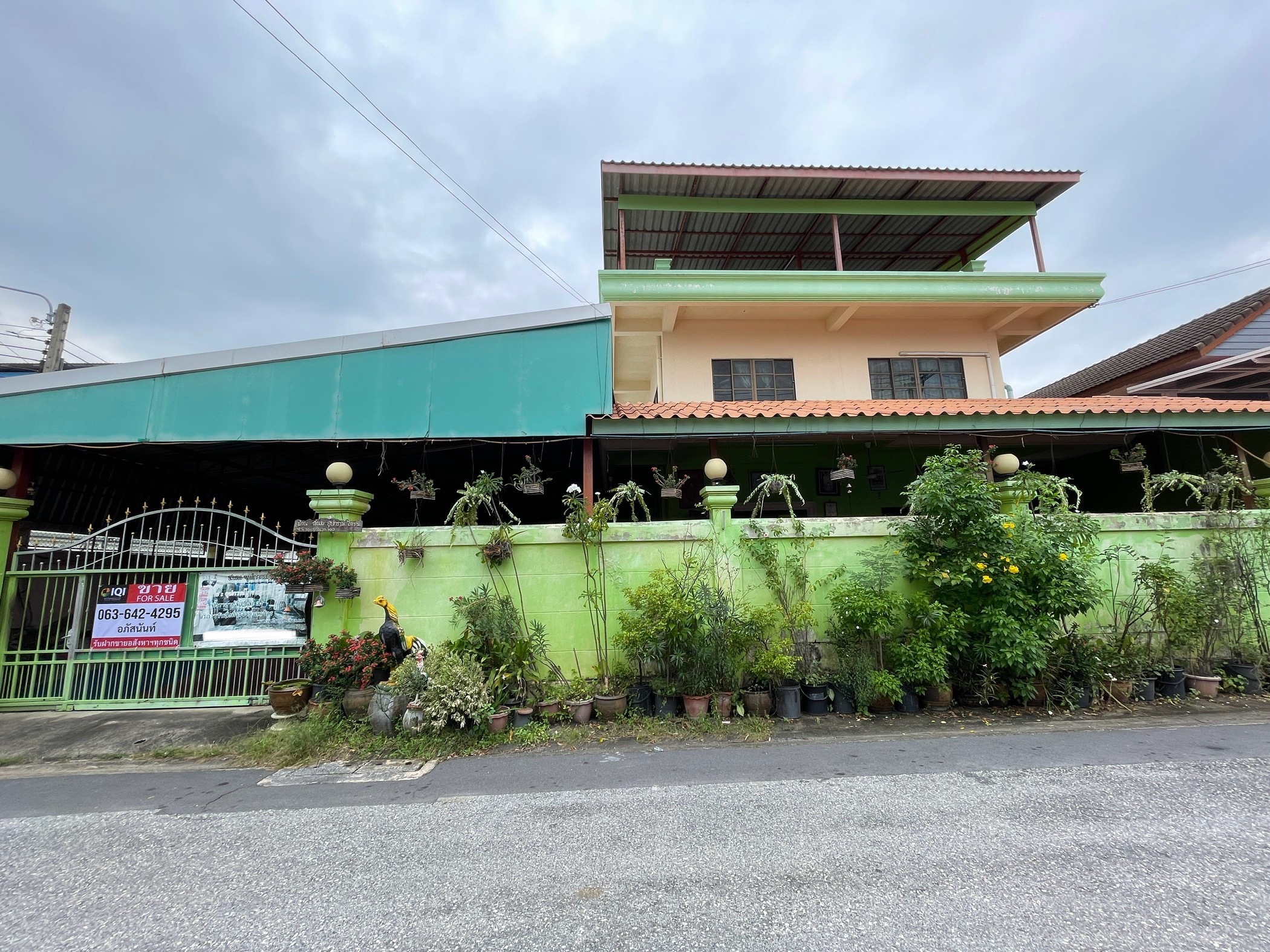 ขายบ้านเดี่ยว 3 ชั้น ซอยบางแวก 142 ถนนพุทธมณฑลสาย 2