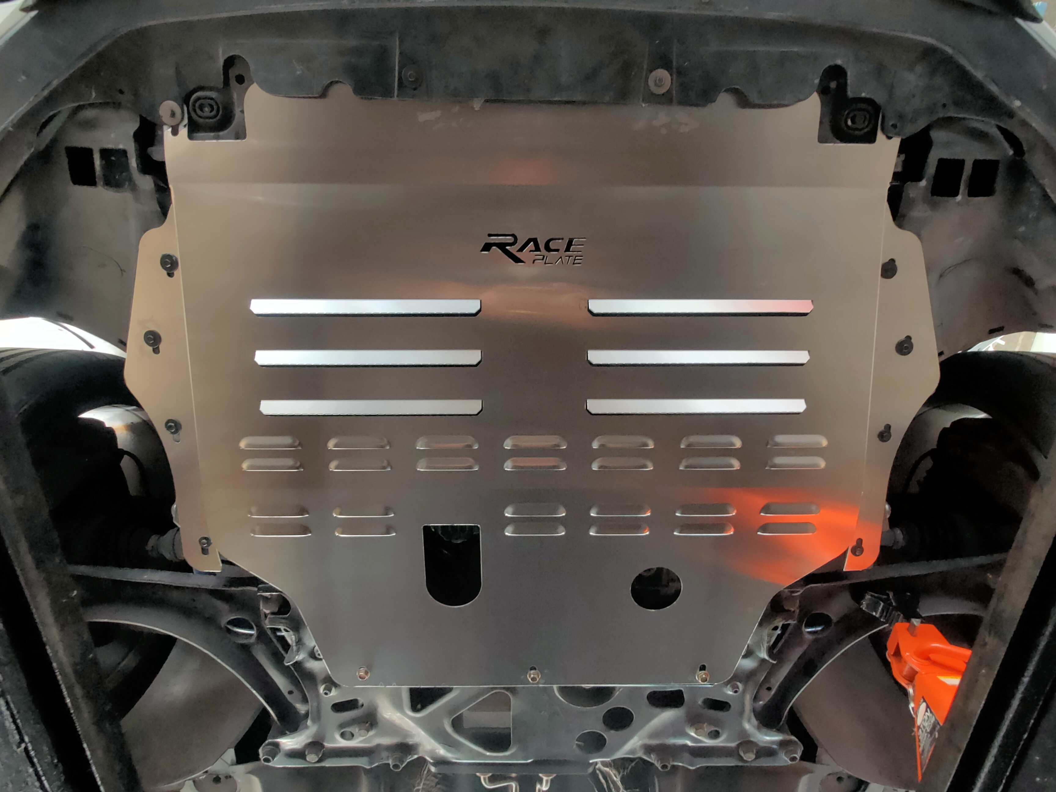 แผ่นปิดใต้ห้องเครื่องอลูมิเนียม Volkswagen Beatle C5,A5 Raceplate_Undertray