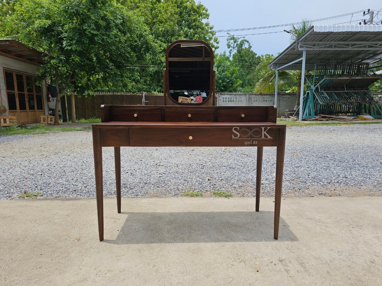 โต๊ะเครื่องแป้งมินิมอลโมเดิร์น (สีสัก)