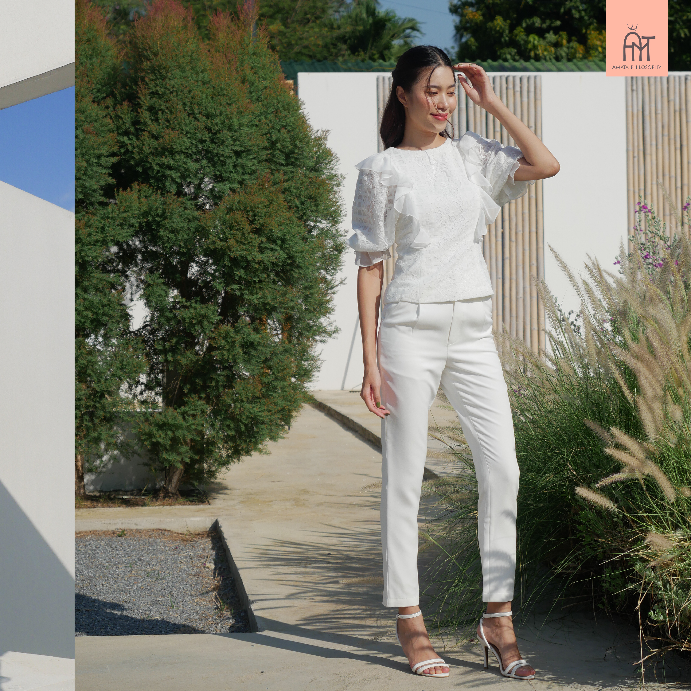 AMATA เสื้อ MELLOW สีขาว ชมพู