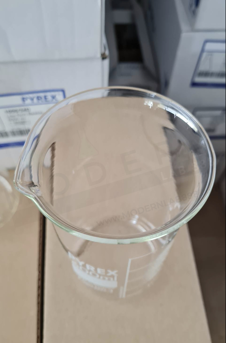บีกเกอร์ทรงสูงมีพวยเท / Berzelius Beaker, Tall Form, with Spout, PYREX