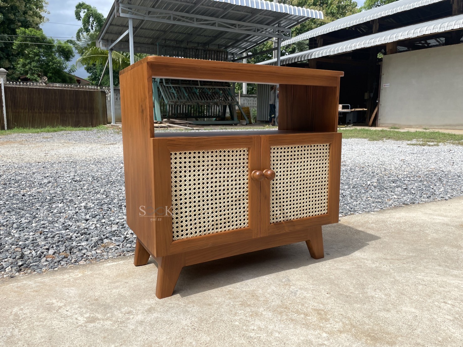 ตู้เก็บของบานหวาย