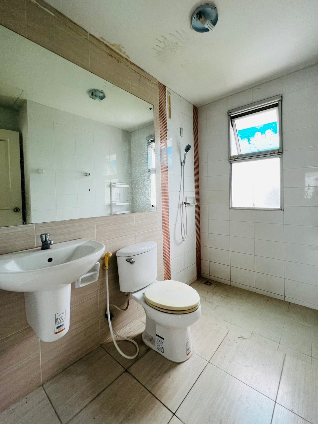 ขายทาวน์โฮม 3 ชั้น หมู่บ้าน ทาวน์ พลัส สุวรรณภูมิ