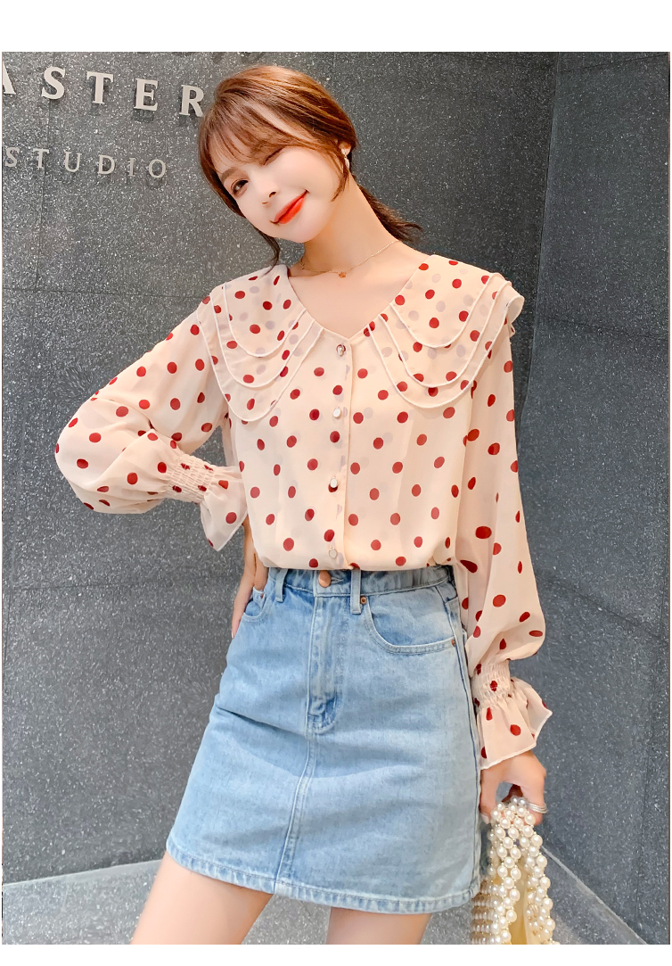 เสื้อสีครีมลายจุดสีแดง เสื้อใส่ทำงานสวยๆๆ ส่งฟรี ems