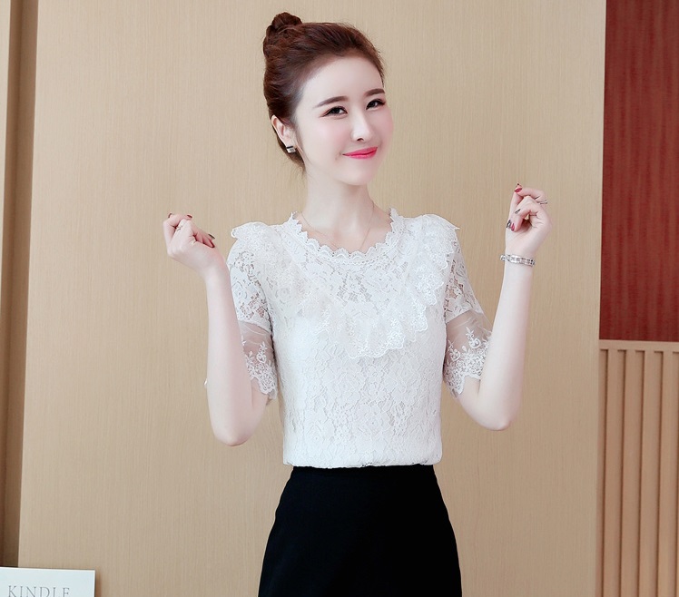 เสื้อลูกไม้สีขาว ผ้าลูกไม้เนื้อนิ่มมากๆๆ ส่งฟรี ems