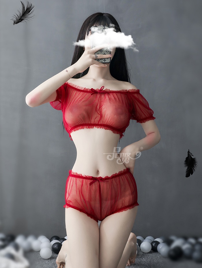 N821 ชุดนอนเซ็กซี่ ชุดนอนผ้าซีทรูมาในแบบ 2 ชิ้นบน-ล่าง ชิ้นบนเป็นเสื้อเกาะอกปาดไหล่แขนสั้น ชิ้นล่างเป็นกางเกงผ้าซีทรูไม่มีซับตามรูปถ่ายสินค้าจริงเลยค่ะ