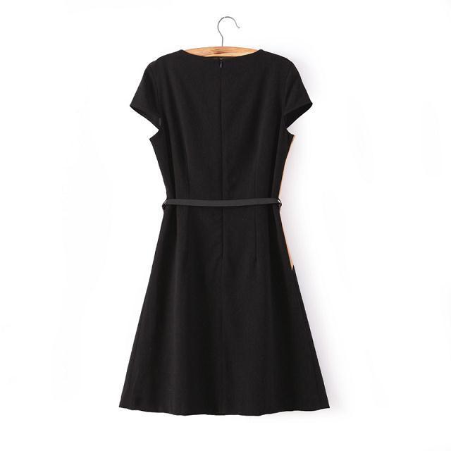 ชุดเดรสใส่ทำงาน ส่งฟรี ems