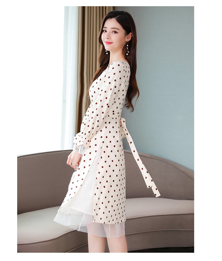 ชุดเดรสสีครีมผ้าโพลีเอสเตอร์ผสมลายจุดสีน้ำตาล แขนยาว ส่งฟรี ems