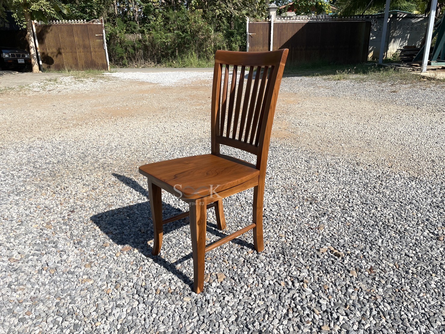 เก้าอี้นกยูง